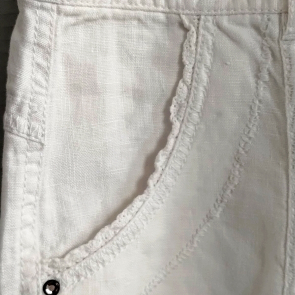 Inc beach white shorts, size 8, material 100% linen, vacation, street wear - Picture 2 of 5